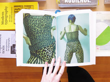 Load image into Gallery viewer, Liv Liberg – SISTER SISTER