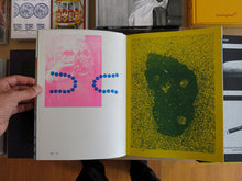 Load image into Gallery viewer, Manon van Kouswijk - Making Faces - A Jewellery Playbook