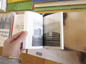 Christin Irrgang & Ingolf Kern - The Bauhaus building in Dessau