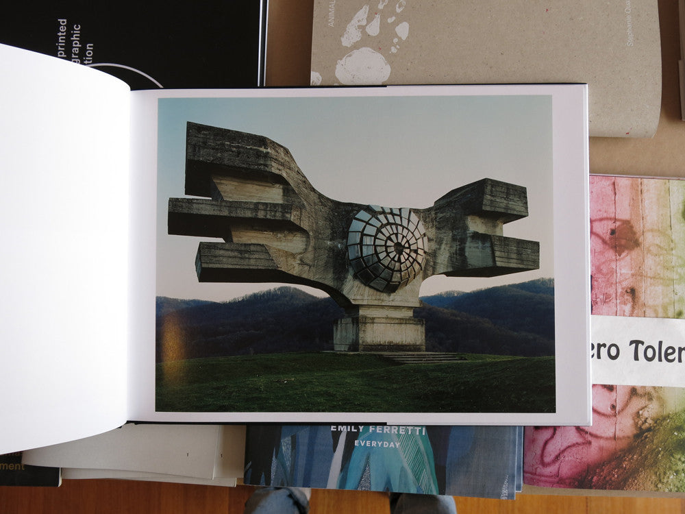 Jan Kempenaers - Spomenik – Perimeter Books