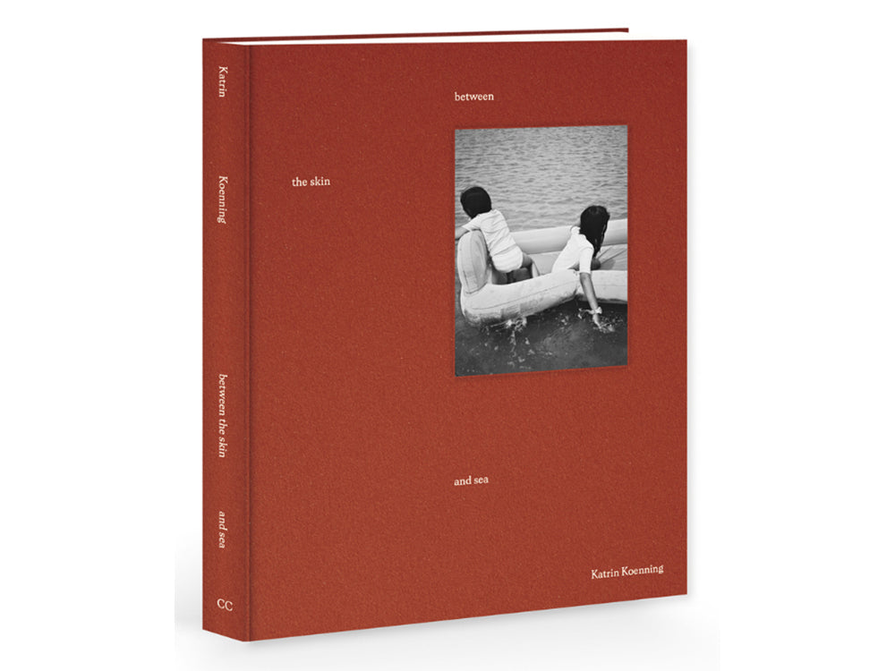 洋書 Katrin Koenning - between the skin Katrin Koenning – between the skin and sea | Melbourne Book Launch