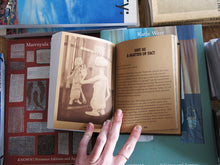Load image into Gallery viewer, Aline Bouvy – La Merde