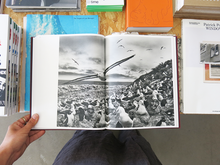 Load image into Gallery viewer, Sebastião Salgado: On Birds (Des oiseaux)