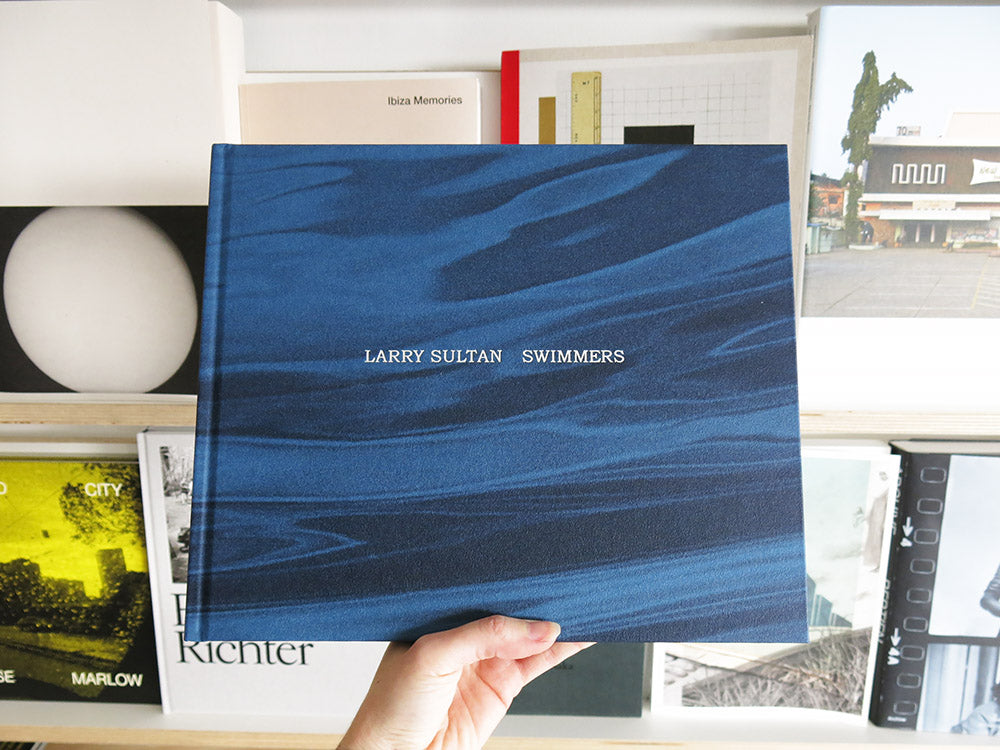 Larry Sultan – Swimmers
