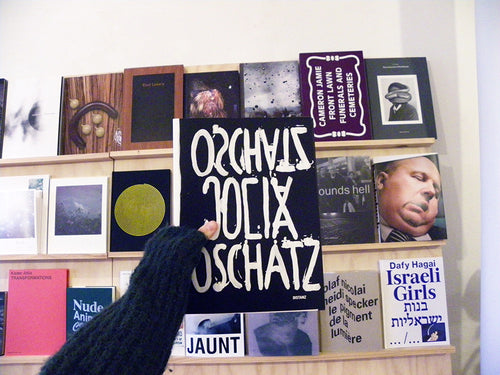Julia Oschatz - Staged Gazes