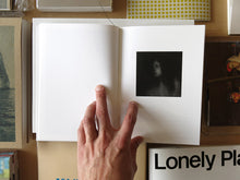 Load image into Gallery viewer, Maria Colaidis – fragments i