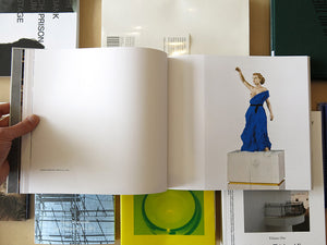 Stephan Balkenhol & Jeff Wall - Figure on Display