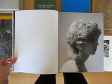 Load image into Gallery viewer, GAECHTER+CLAHSEN – Fünf Finger Föhn Frisur