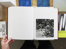 Load image into Gallery viewer, Graciela Iturbide – On Birds (Des oiseaux)