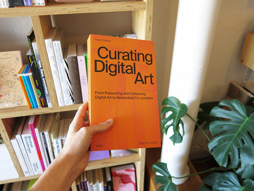 Curating Digital Art