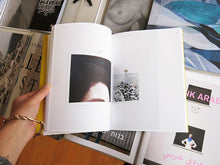 Load image into Gallery viewer, Gwenneth Boelens - In Two Minds