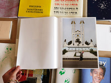 Load image into Gallery viewer, Oliver Hartung - Syria Al-Assad