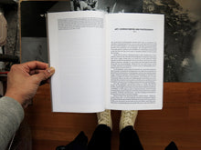 Load image into Gallery viewer, Victor Burgin – The Camera: Essence and Apparatus
