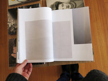 Load image into Gallery viewer, Olaf Nicolai, Heidi Specker - Le pigment de la lumière