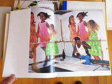 Load image into Gallery viewer, Viviane Sassen - Die Son Sien Alles