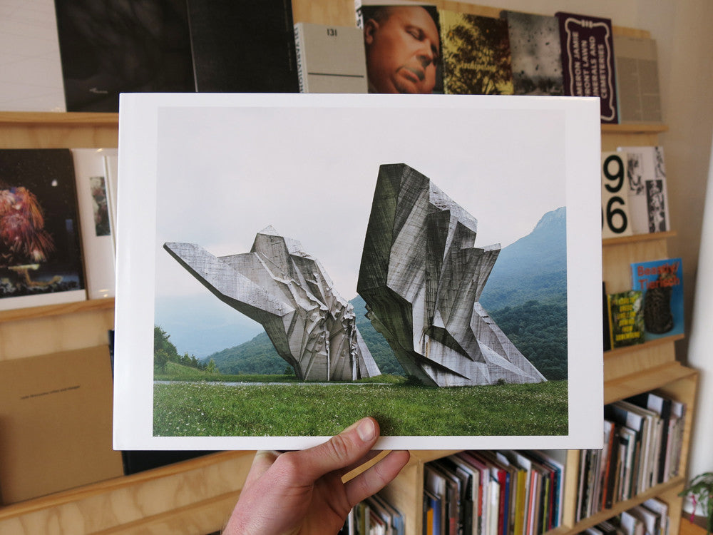 Jan Kempenaers - Spomenik – Perimeter Books
